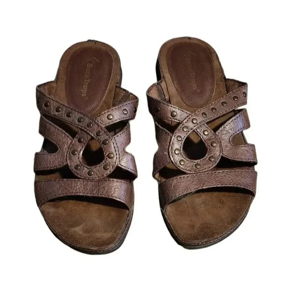 Bare Traps Women's Size 6 Darbi Brown Leather Slip On Slides Studded Sandals - Picture 3 of 6